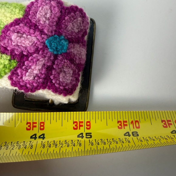 Embroidered colorful wool floral belt - Picture 7 of 7